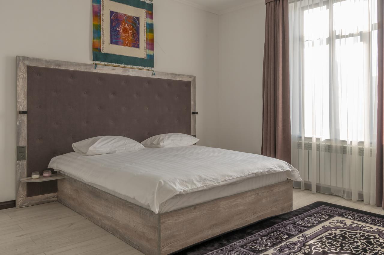 Home Guest Residence Бишкек Екстериор снимка