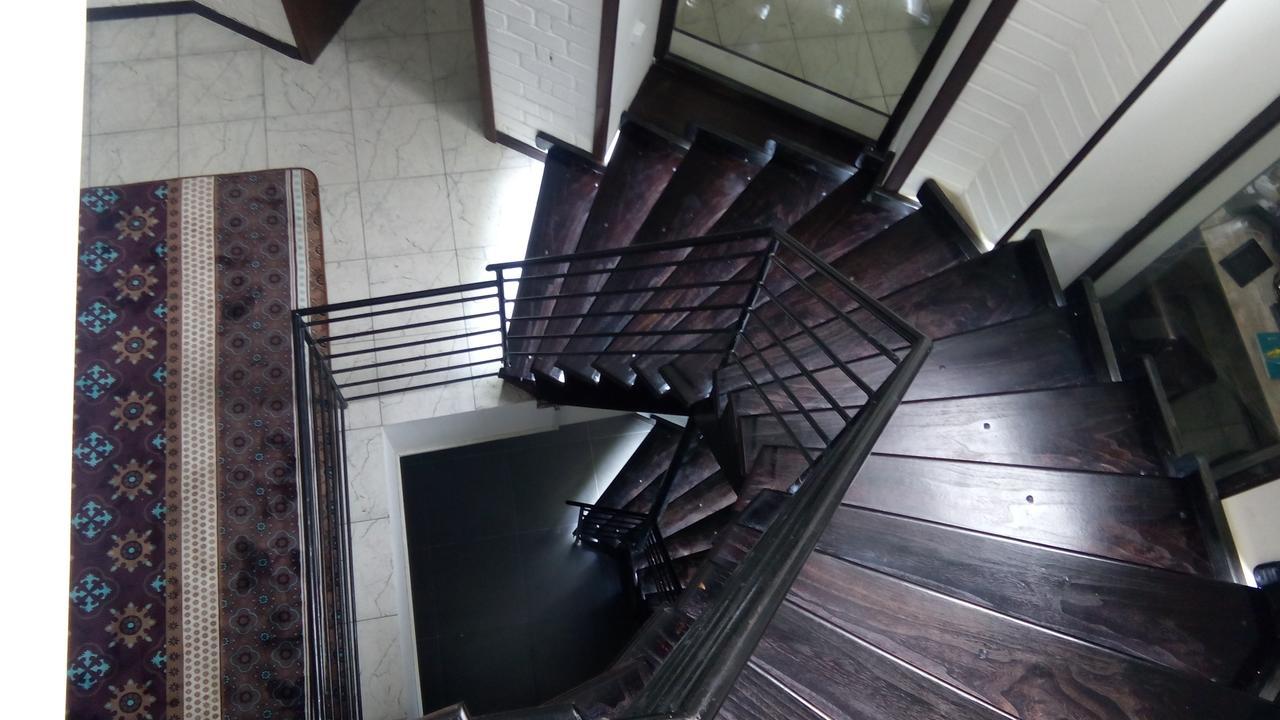 Home Guest Residence Бишкек Екстериор снимка